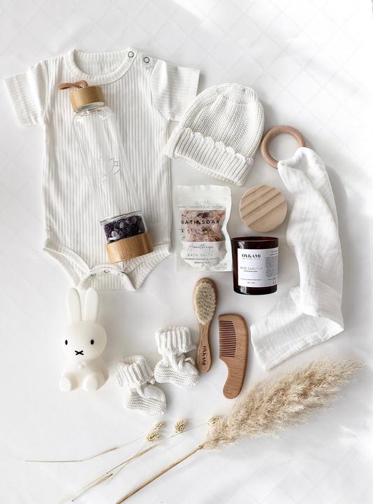 Immagine prodotto Oykami Mama & Baby Geschenkbox Weiss "Lugano" Miffy - violette Steine