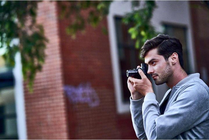 Productafbeelding Sony Cyber-shot DSC RX100 VI (24 - 200 mm, 20.10 Mpx, 1")