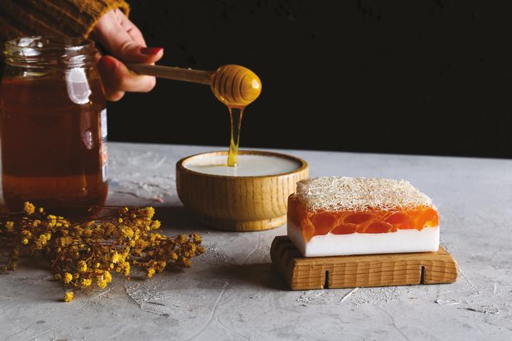 Immagine prodotto MyBiolio Sapone naturale Miele di latte d'asina con fibra di zucca (Sapone duro)
