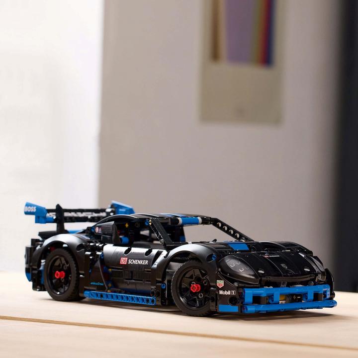 Actual product image LEGO Porsche GT4 (42176, LEGO Technic)