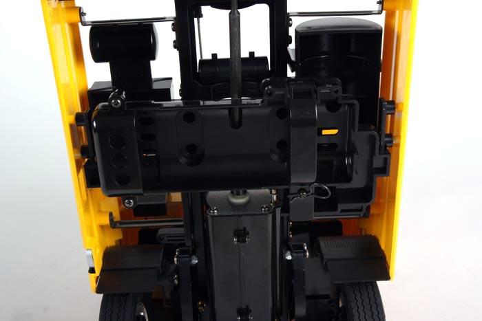 Actual product image Tamiya Volvo FH12 Globetrotter 420 (Kit)