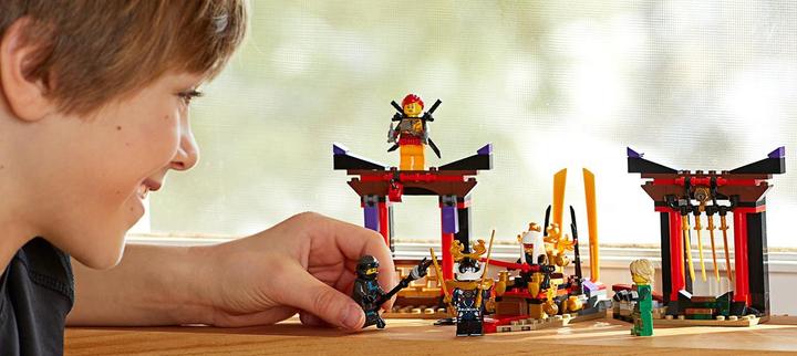 Actual product image LEGO Duel in the throne room (70651, LEGO Ninjago)