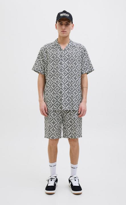 Actual product image Jack & Jones Relaxed Fit Shorts Shorts (XL)