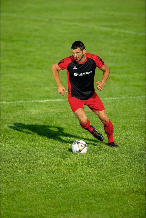 Actual product image Erima Six Wings Trikot (L)