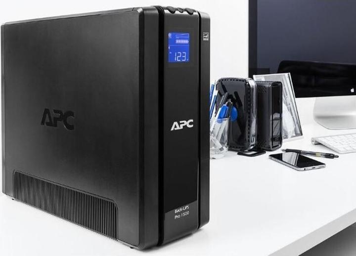 Produktbild APC Back-UPS PRO 1500 GR SchuKo - USV (865 Watt) (1500 VA, 865 W, Line-Interaktiv USV)
