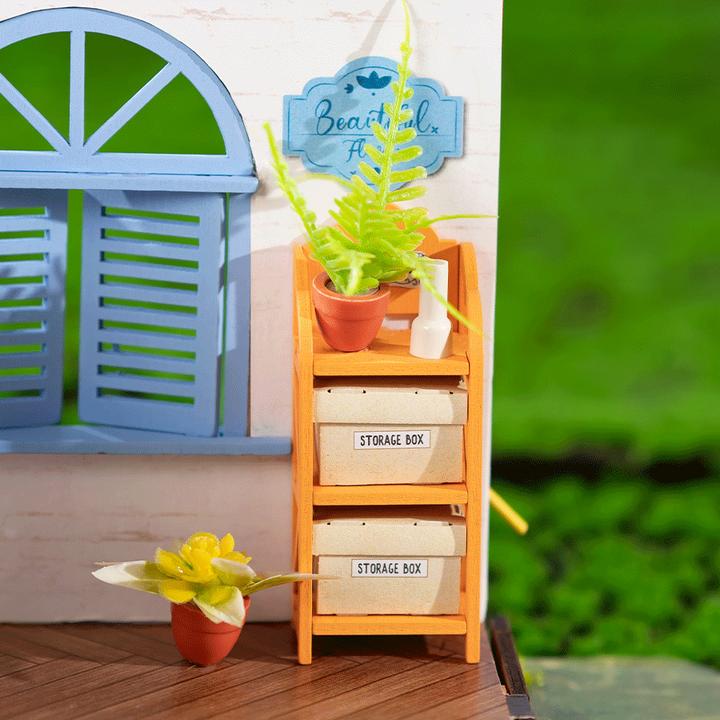 Actual product image Robotime Dreamy Garden House' model kit