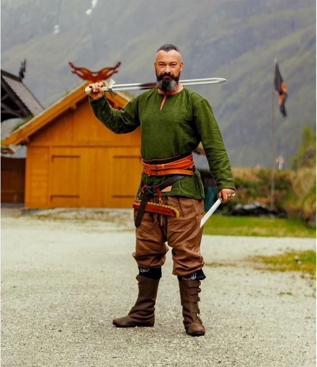 Actual product image Carbone Viking Tunic Ivar (S)
