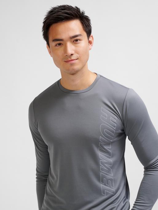 Actual product image hummel hmlTE TOPAZ T-SHIRT L/S (M)