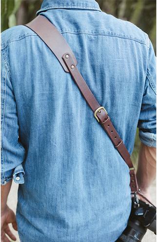 Actual product image Bronkey Tokyo Sling Leder-Kameragurt, Braun, L Large