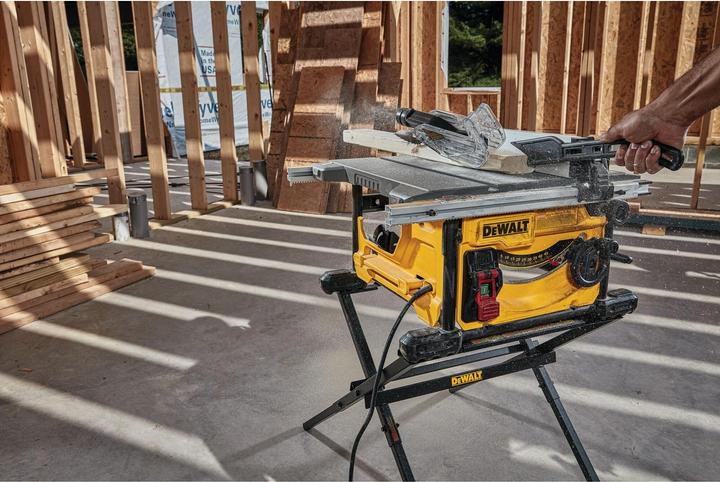 Produktbild DeWalt Kompakte Tischkreissäge