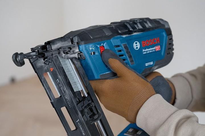 Produktbild Bosch Professional Akku-Holznagler GNH 18V-64-2 M, im Karton
