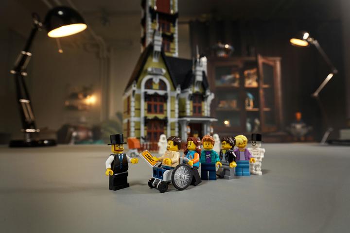 Image du produit LEGO maison hantée (10273, LEGO Creator Expert, LEGO difficiles à trouver)