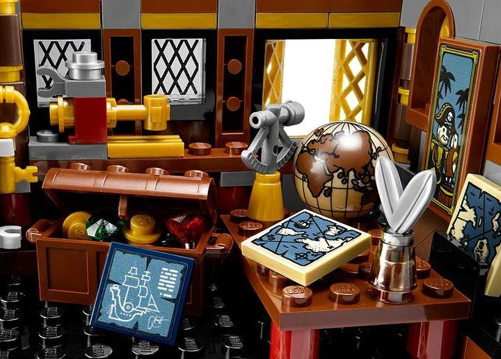 Image du produit LEGO Le lamantin de Barbe d Acier (70810)
