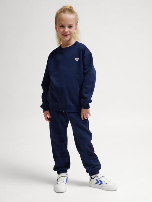 Actual product image hummel Hmljr Loose Crewneck Bee (46, 47, 48, 49, 50, 51, 52)