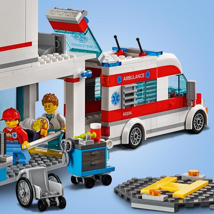 Actual product image LEGO Hospital (60204, LEGO City)