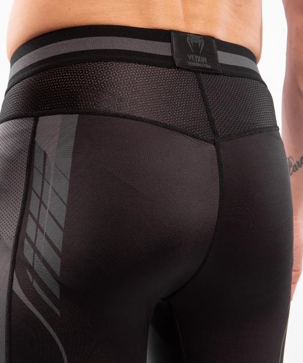 Produktbild Venum Athletics Vale Tudo Shorts- Black/Gold (S)