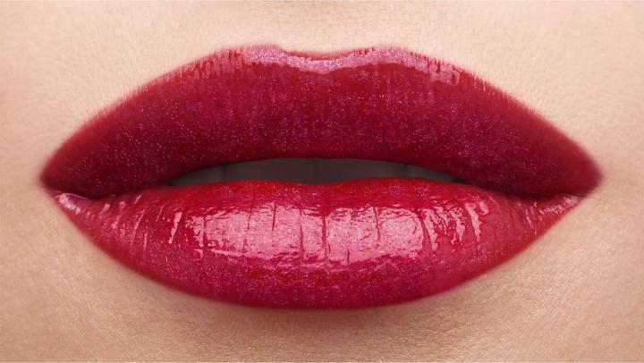Actual product image Yves Saint Laurent Vernis à Lèvres The Holographics (502 Electric Burgundy)