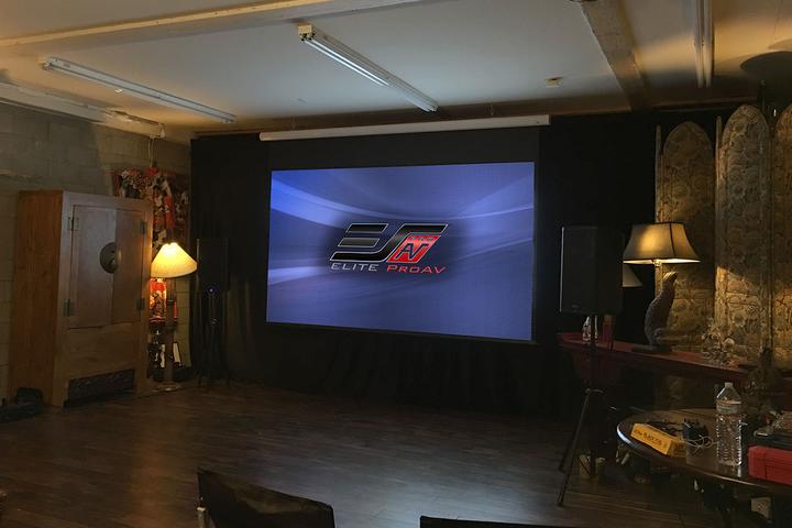 Image du produit Elite Screens Saker (200", 16:9)