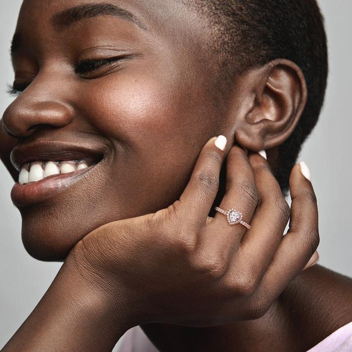 Produktbild Pandora Ring funkelndes Herz (54, 925 Silber)