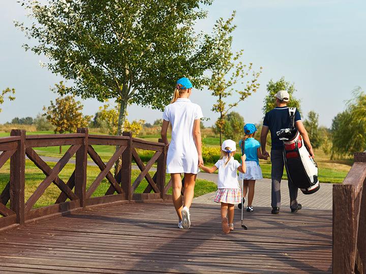 Image du produit Smartbox Loisirs et sport en famille : partie de Swing golf et Footgolf pour 4 personnes (4 pers.)