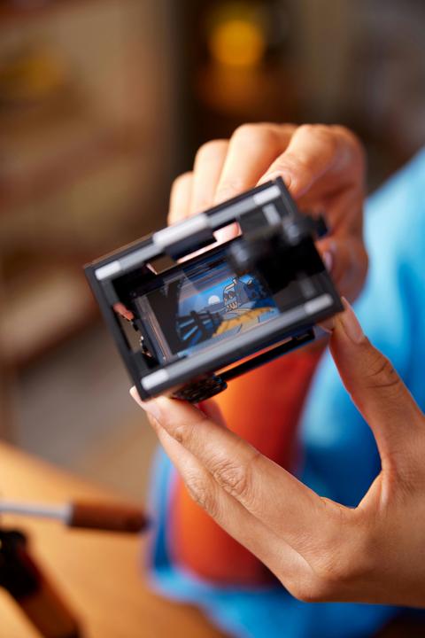 Actual product image LEGO Camera - Homage to Walt Disney (43230, LEGO Rare Sets, LEGO Disney)