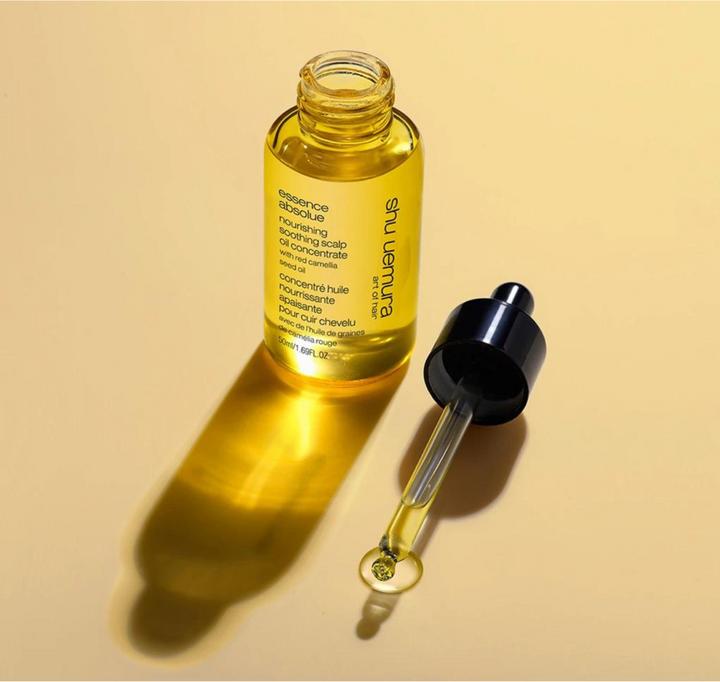 Immagine prodotto Shu Uemura Essence Absolue Olio Concentrato Lenitivo Nutriente per il Cuoio Capelluto (50 ml)