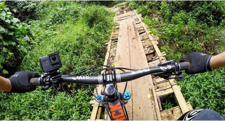 Image du produit GoPro Grande fixation pour tube, arceaux, tuyaux et autres (Universel, Héros 9)