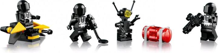 Image du produit LEGO Blacktron Renegade (10355, LEGO Icons, LEGO difficiles à trouver)