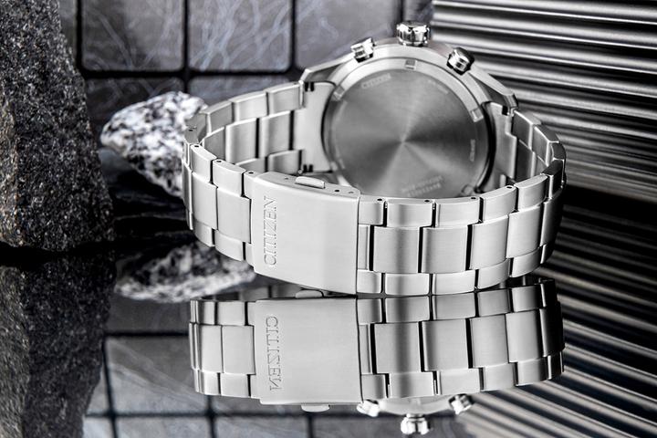 Image du produit Citizen CA0810-88E Eco-Drive Super-Titanium 44mm 10ATM (Chronographe, 44 mm)