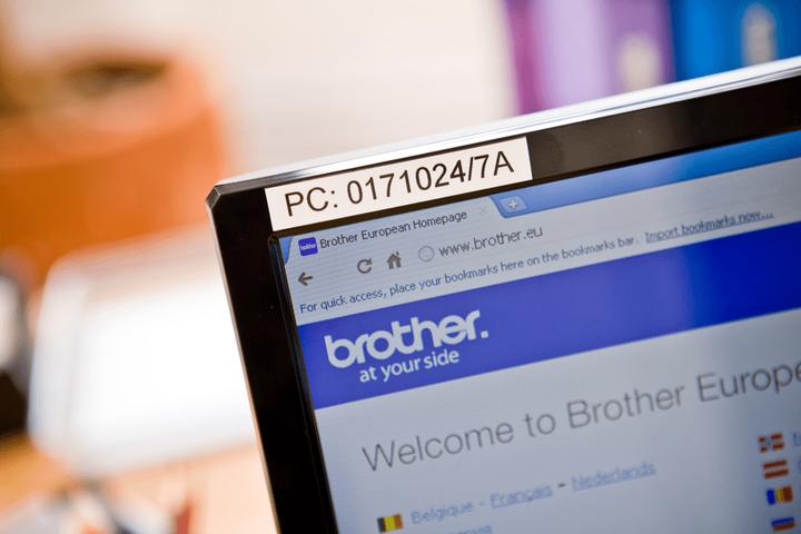 Produktbild Brother TZe-231S (1.20 cm, Weiss, Schwarz)
