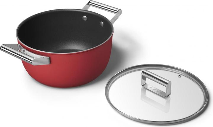 Actual product image Smeg CKFC2411RDM Casserole Ø 24 cm with glass lid, 2 handles, red (24 cm, Casserole + Stewpot, Stainless steel, Aluminium)
