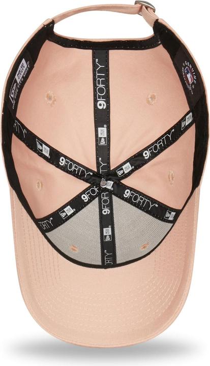 Actual product image New Era 9Forty New York Yankees Blush