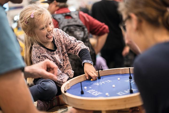 Produktbild Game Factory Klask 4 (Deutsch, Französisch, Italienisch, Englisch)