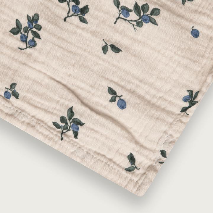Actual product image Garbo & Friends Muslin Swaddle Berry (110 cm, 110 cm)