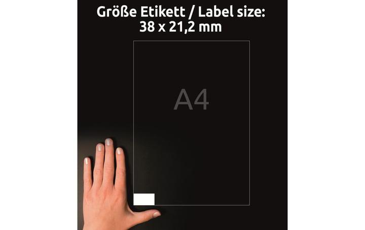 Actual product image Avery Universal labels
