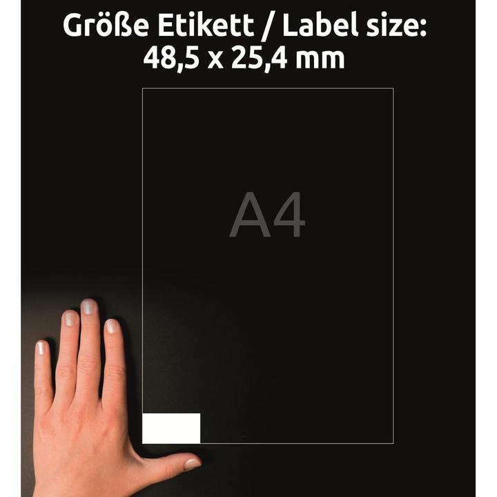 Actual product image Avery Universal Labels