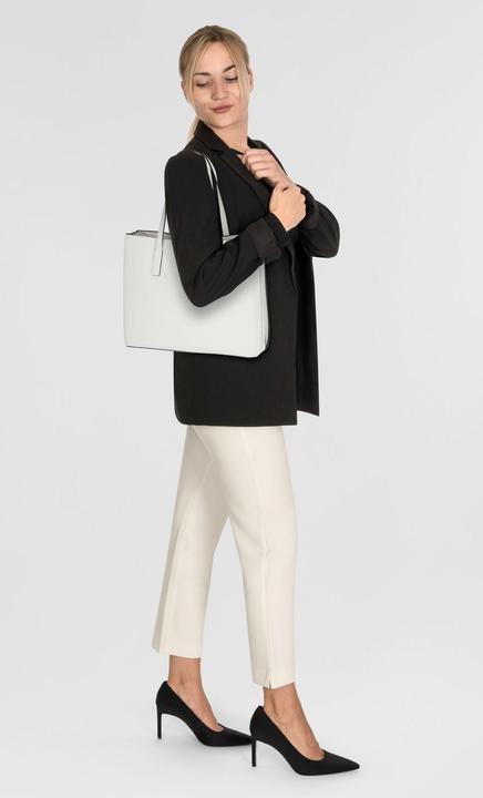 Image du produit Guess Shopper Meridian Girlfriend Tote (10 l)