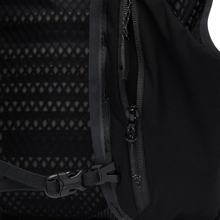 Actual product image Black Diamond Distance 8 Backpack (8 l)