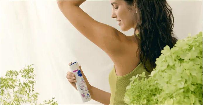 Immagine prodotto NIVEA Amore floreale (Getto vaporizzato, 150 ml)