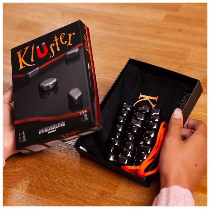 Actual product image Lautapelit Cluster (German, English, French, Italian)