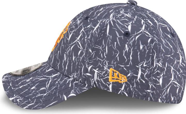 Actual product image New Era 9Forty Strapback Cap - FC Chelsea crinkle print