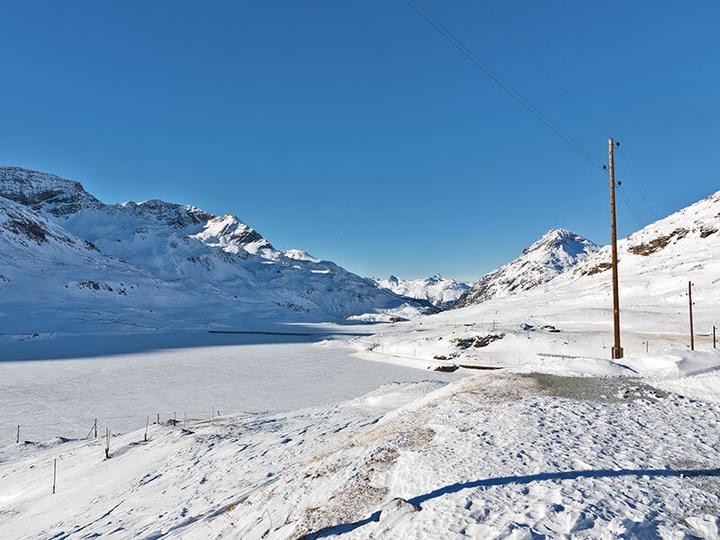 Produktbild Smartbox 2 Übernachtungen im Hotel Bernina mit Schneeschuhwanderung unter den Sternen (2 Pers.)