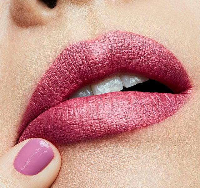 Actual product image MAC Cosmetics Retro Matte Liquid Lipcolour (Metallic Rose)