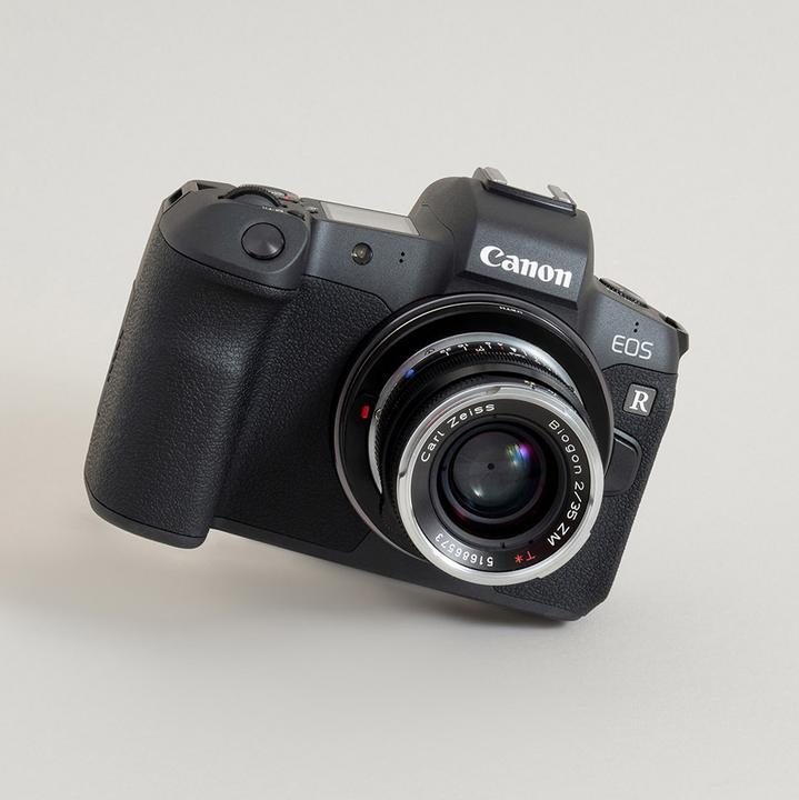 Actual product image Urth Lens Mount Adapter: Compatible with Leica M Lens to Canon RF Camera Body