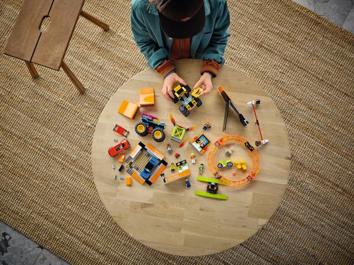 Immagine prodotto LEGO Arena per spettacoli acrobatici (60295, LEGO City)