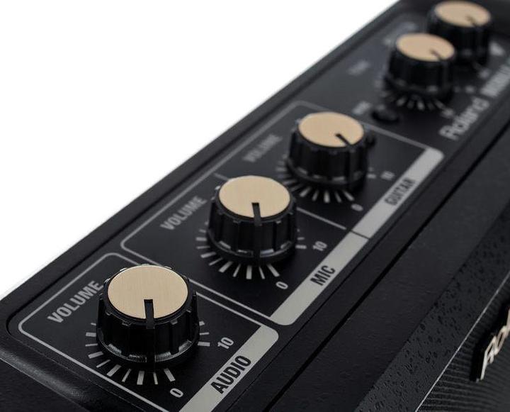 Actual product image Roland Mobile AC (Guitar, 5 W)