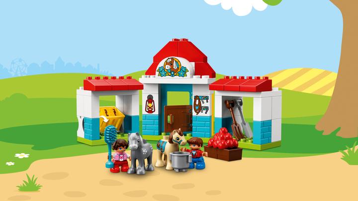 Actual product image LEGO DUPLO horse stable (10868)
