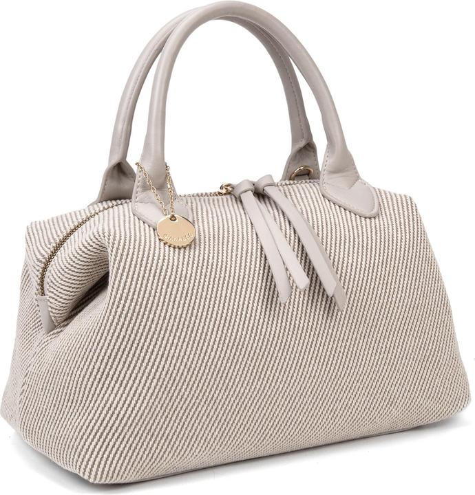 Actual product image Diana & Co 749-1Pt