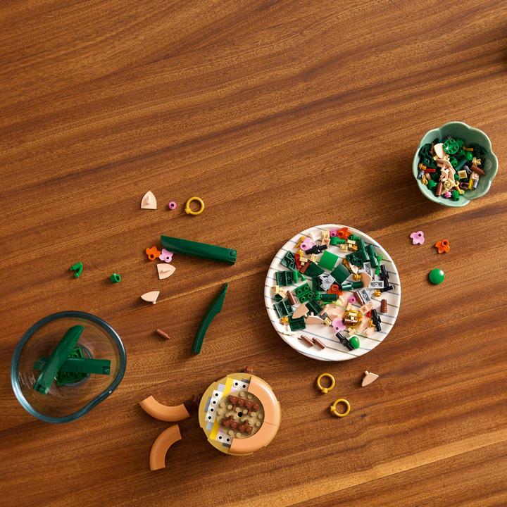 Actual product image LEGO Mini-Orchidee (10343, LEGO Botanical)