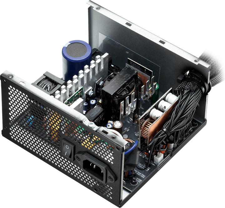 Actual product image Adata PSU XPG Kyber 750W ATX3.0 80+Gold (750 W)